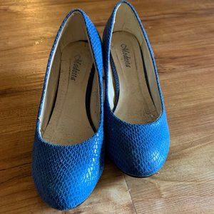 ModCloth Snakeskin Blue Pumps Modesta 6.5